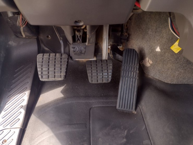 freightliner-m2-106-image-10