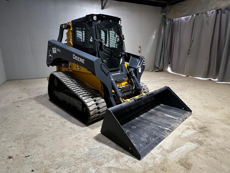 2022-deere-331g-image-7