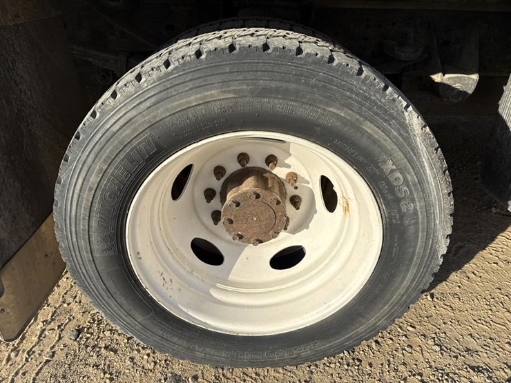 2006-ford-f550-image-79