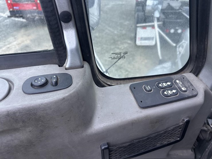 2014-international-prostar-image-25