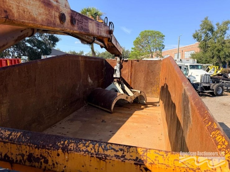 2010-international-7300-image-20