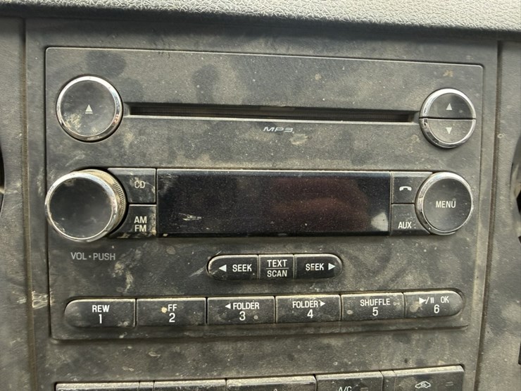 2011-ford-f550-image-34