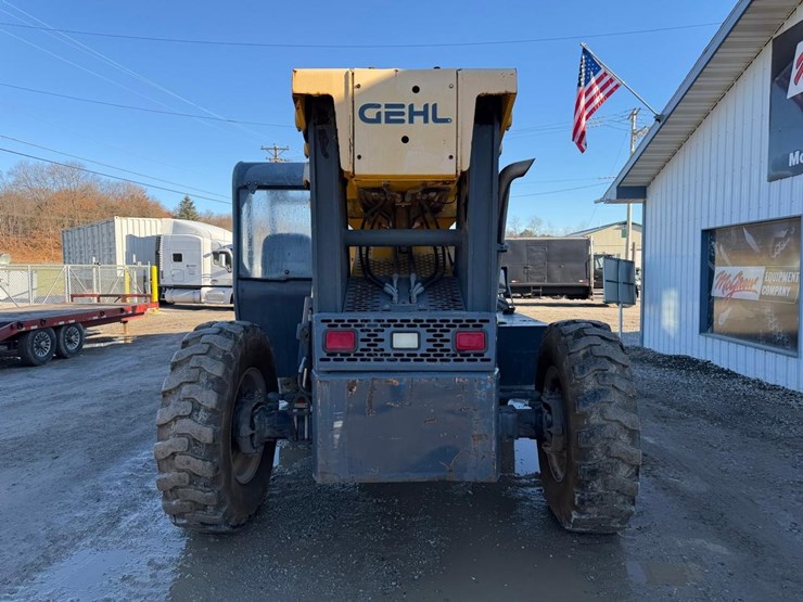 2015-gehl-rs8-42-image-4