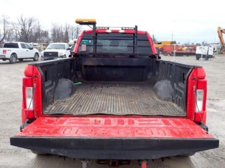 ford-f350-xlt-image-53