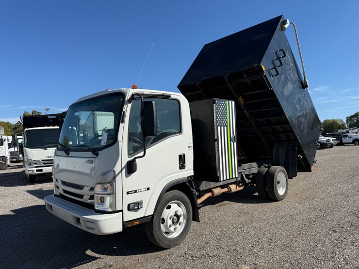 2024-isuzu-nrr-image-1