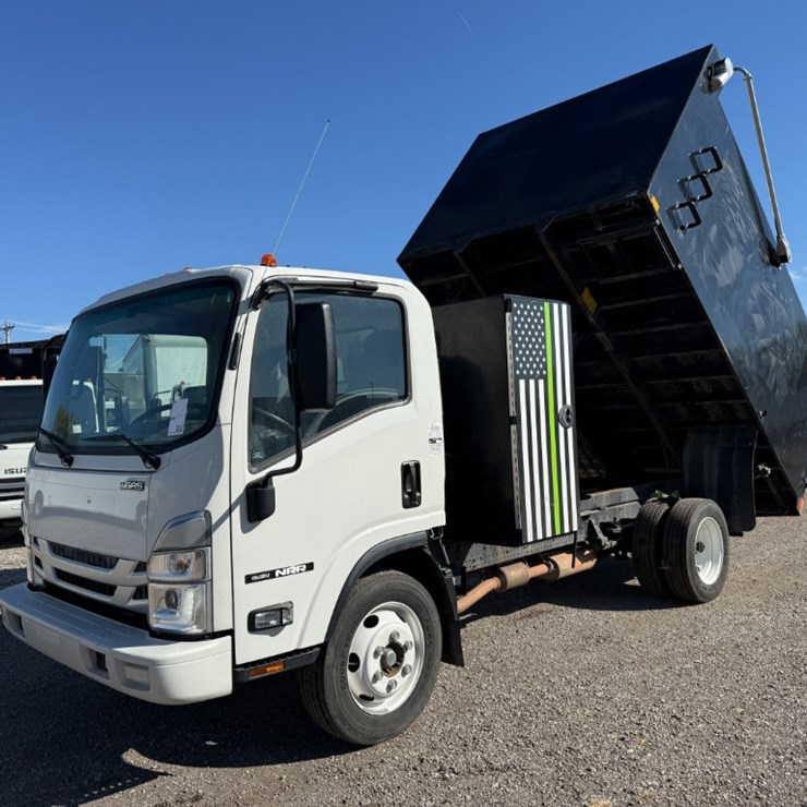 2024 ISUZU NRR