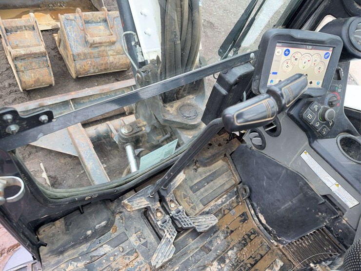 2020-bobcat-e42-image-69