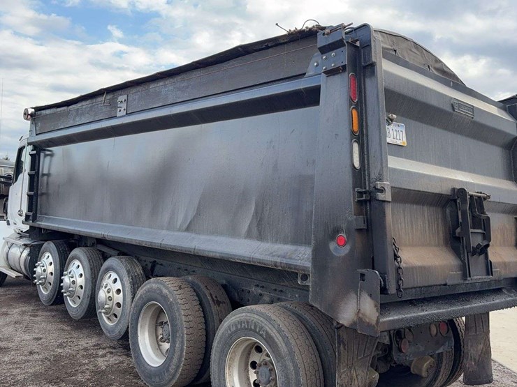 2017-kenworth-t880-image-30