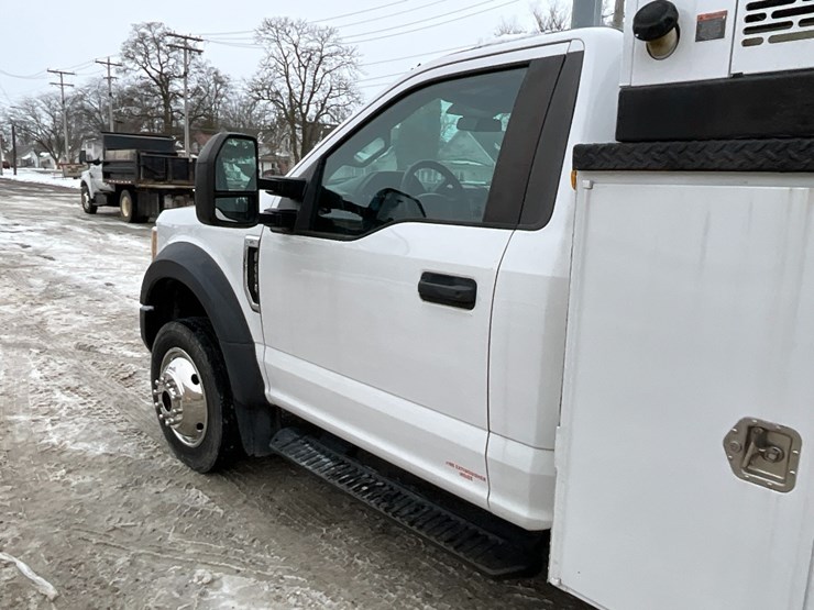 ford-f450-image-11