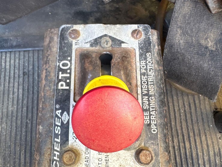 1988-peterbilt-377-image-32