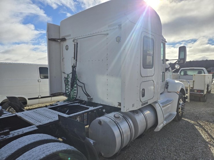 2013-kenworth-t660-image-14