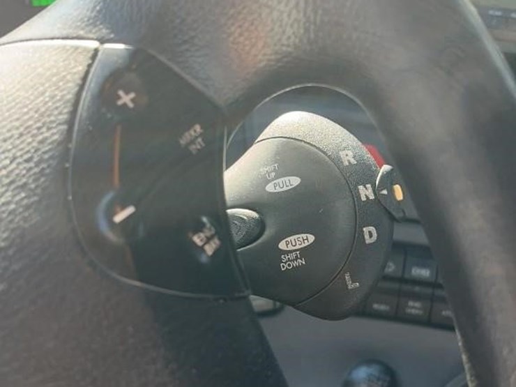 2016-freightliner-cascadia-125-image-27