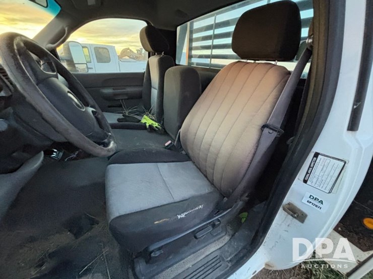 2009-chevrolet-3500hd-image-60