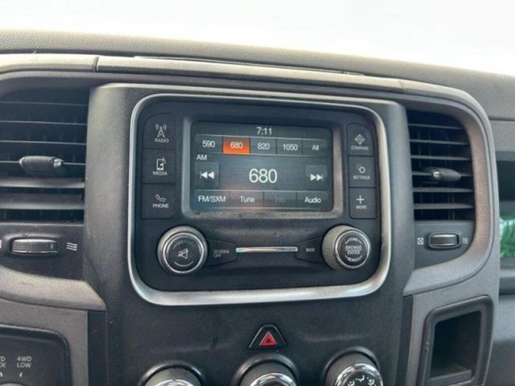 2016-dodge-1500-image-9