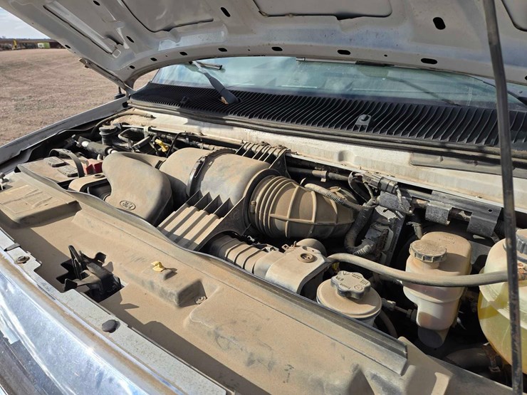 2012-ford-e350-image-7