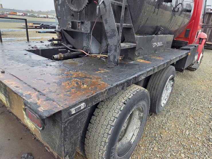 2011-international-durastar-4400-image-28