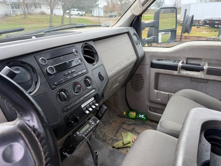 2009-ford-f550-image-19