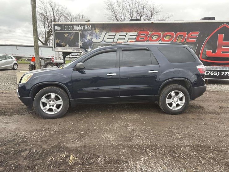 2011-gmc-acadia-image-2