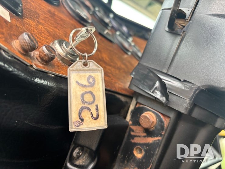 peterbilt-385-image-43