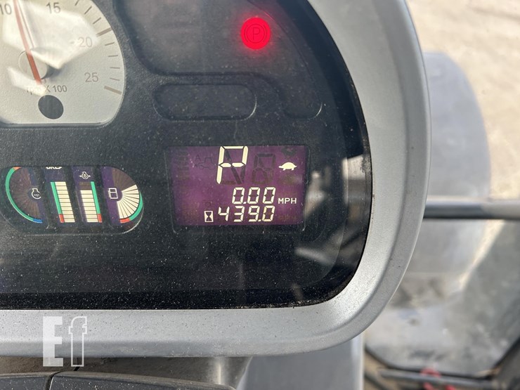 2014-challenger-mt585d-image-57