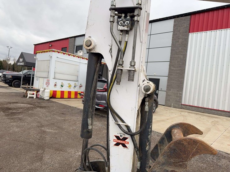 2020-bobcat-e42-image-54