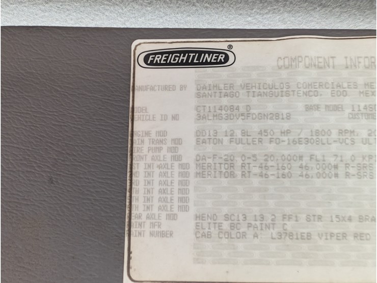 2015-freightliner-114sd-image-33