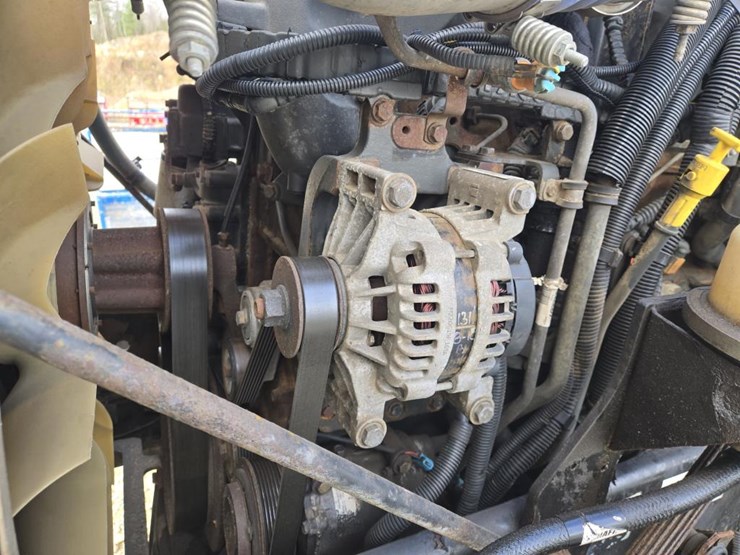 2013-kenworth-t660-image-37