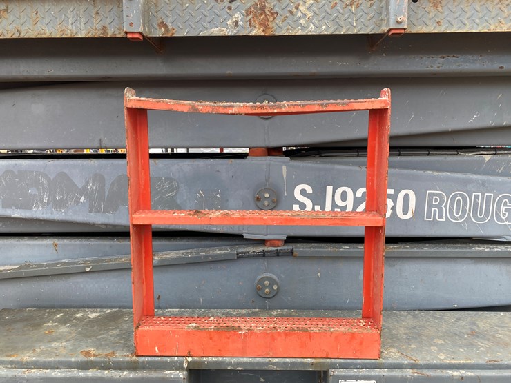 #474-•-2013-skyjack-sj9250-rough-terrain-4x4-diesel-scissor-lift-(mosinee,-wi)-image-10