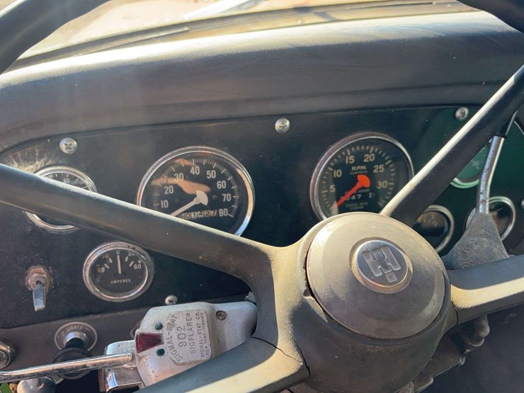 1968-international-f2000d-image-46