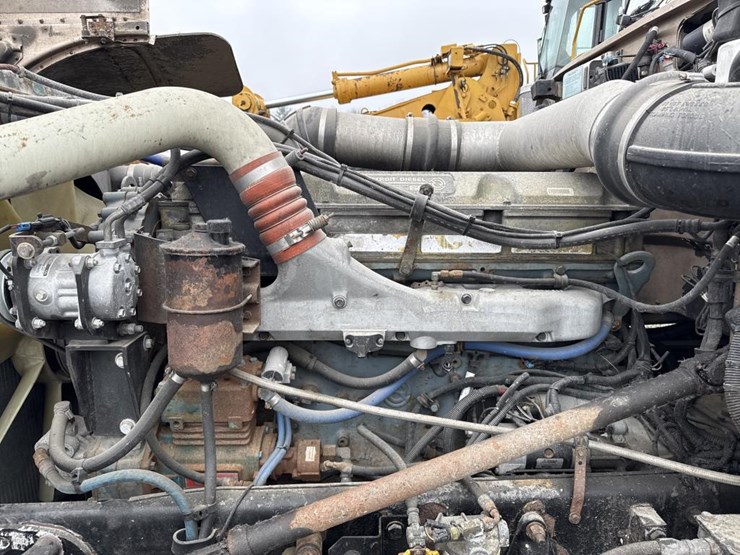 1999-peterbilt-379-image-63