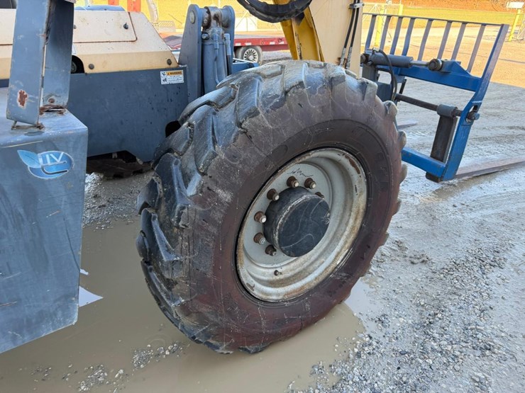 2015-gehl-rs8-42-image-20