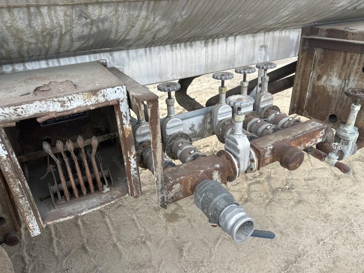 fruehauf-trailer-image-11