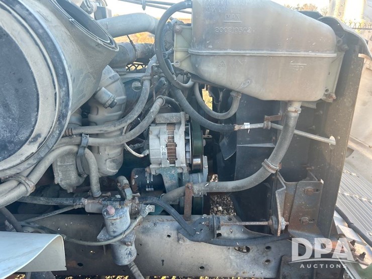 international-4700-image-29