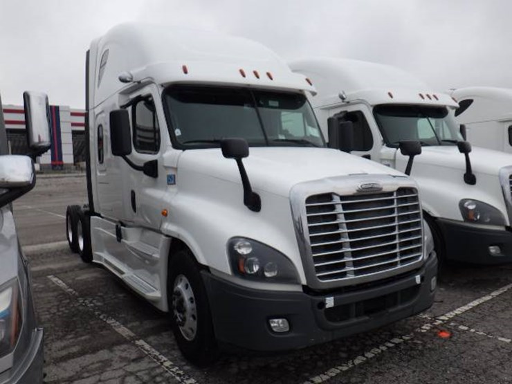 freightliner-cascadia-125-image-3