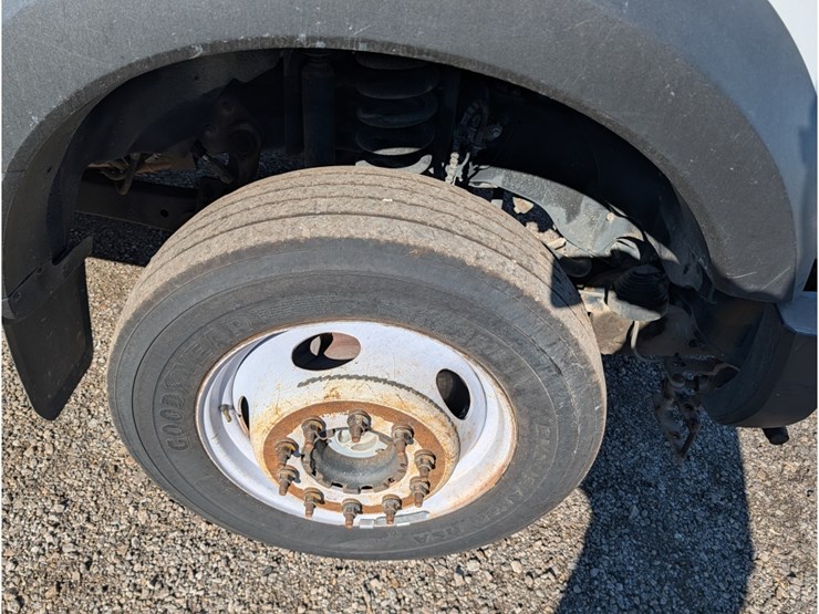 2017-ford-f550-image-4