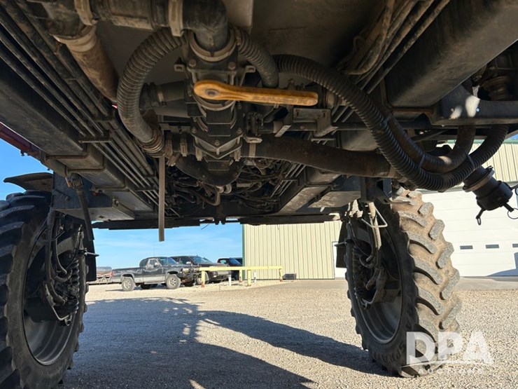 case-ih-patriot-4440-image-55