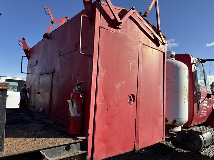 2005-international-durastar-4300-image-28