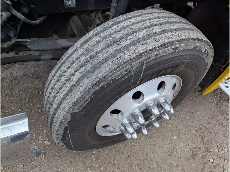 kenworth-t680-image-17