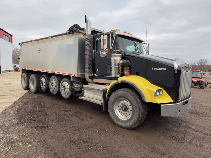 2010-kenworth-t800-image-2