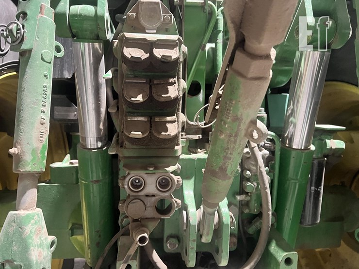 john-deere-7810-image-21