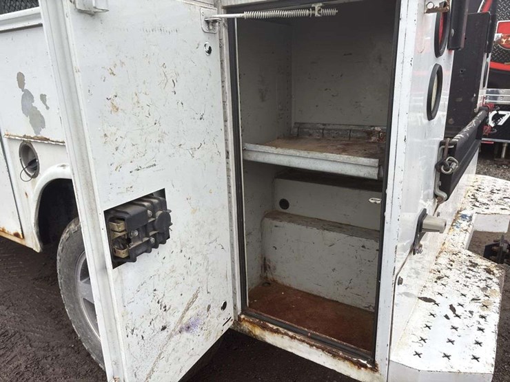 2012-chevrolet-silverado-2500-image-17