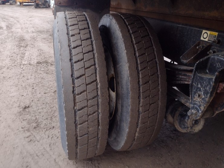 peterbilt-337-image-26