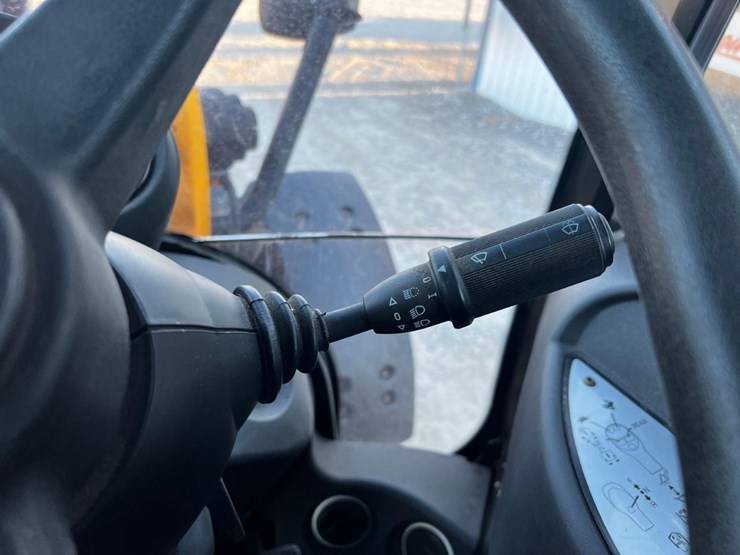 2018-jcb-409-image-24