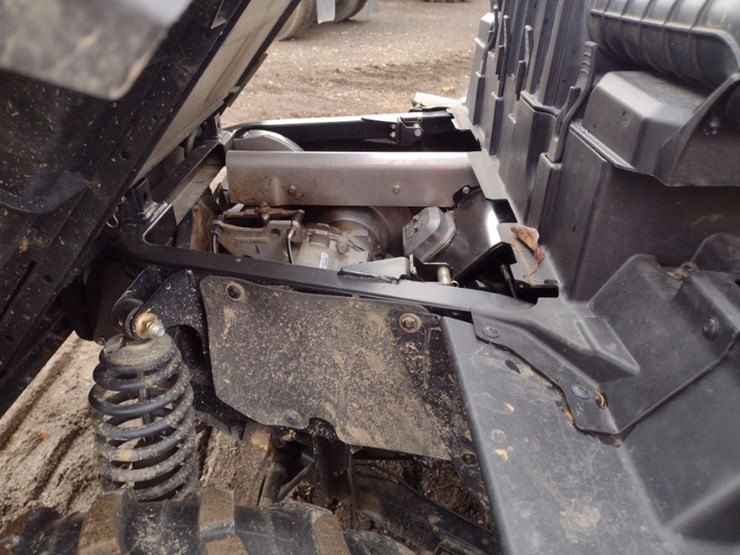 john-deere-gator-image-17