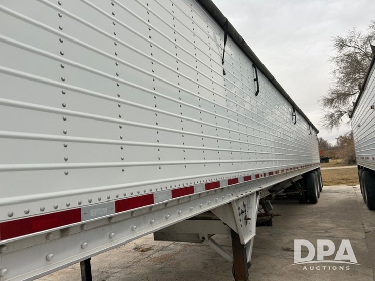 2015-wilson-hopper-bottom-image-3