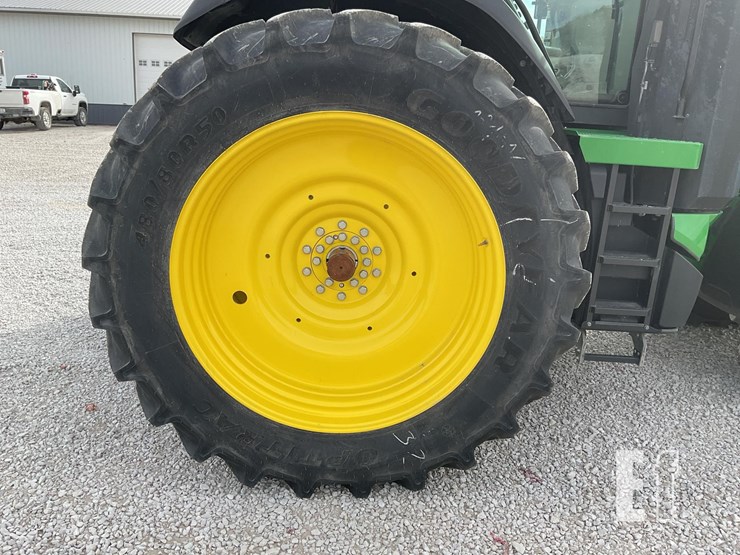 john-deere-8r-250-image-18