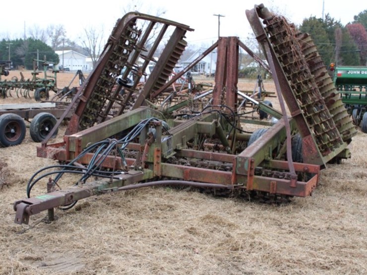 brillion-24'-crowfoot-cultipacker-with-s-tine-cultivators-image-1