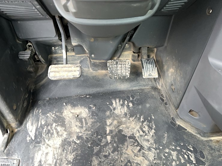 2012-mack-gu713-granite-truck-tractor-vn:1m1ax07yxcm011032-image-21