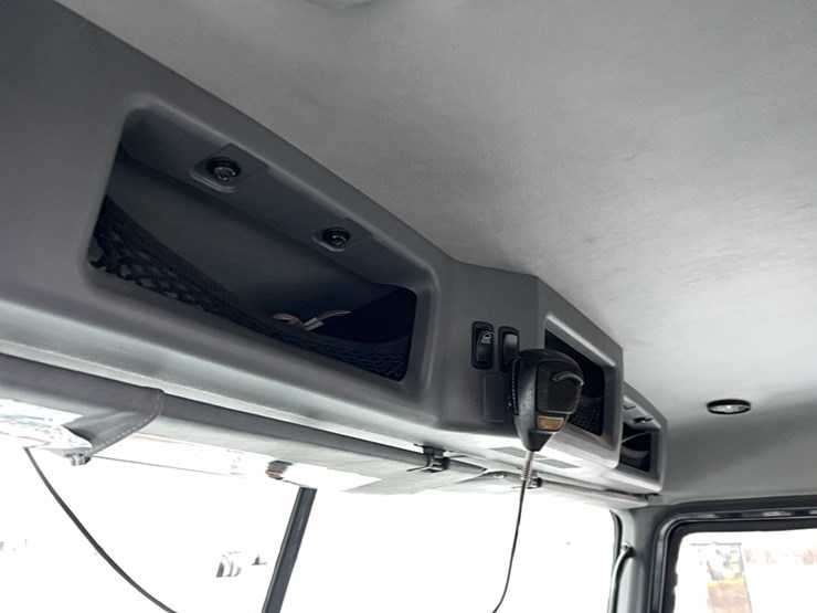 2012-mack-gu713-granite-truck-tractor-vn:1m1ax07yxcm011032-image-20