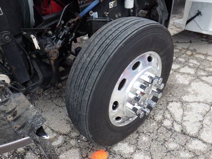 peterbilt-389-image-29